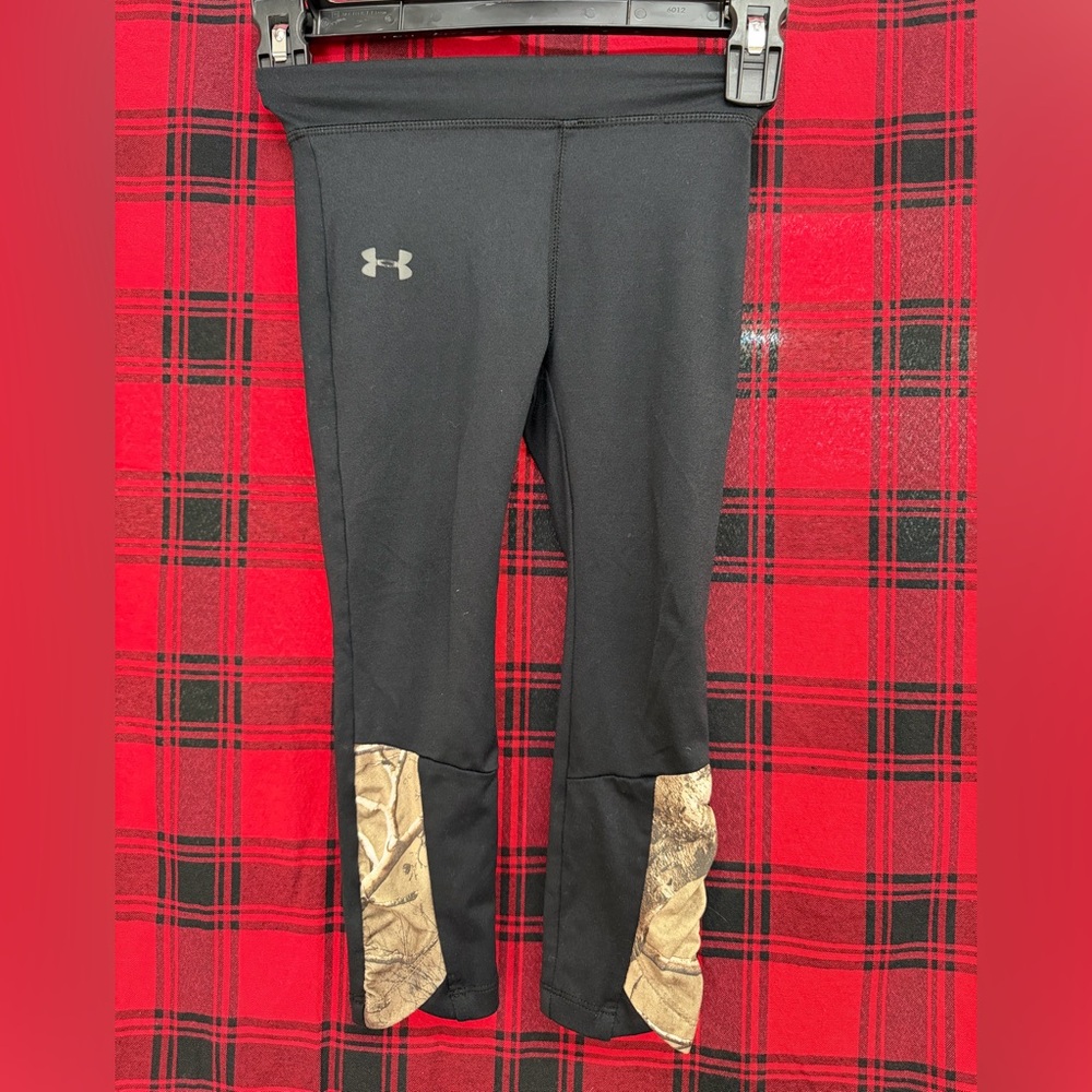 Under Armour Black and Camo Girls Leggings 4T